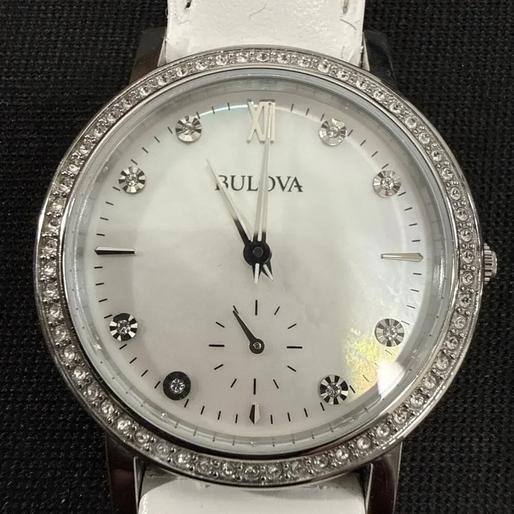 Women’s Bulova 96L245 Wristwatch New Battery 32mm Case Mother Of Pearl Dial (Z3)